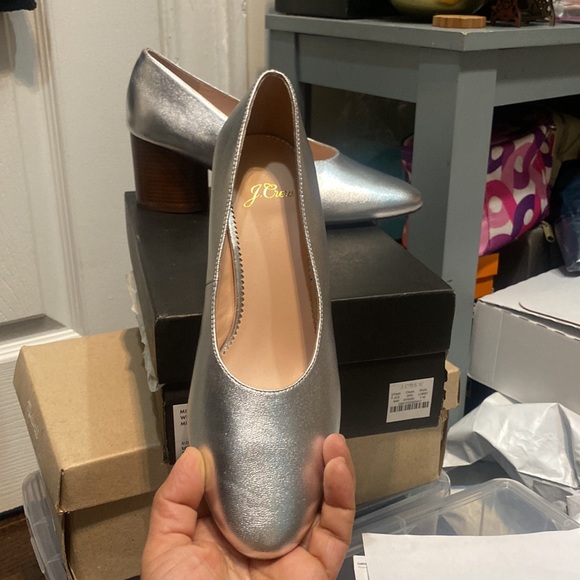 Silver J.Crew pumps brand new - Picture 3 of 3
